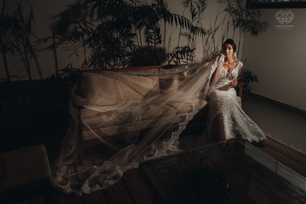 casamento rustico feito no sitio portal da serra em mogi das cruzes de dia ao ar livre com passarela espelhada fotografa premiada Nayara Andrade de Santos