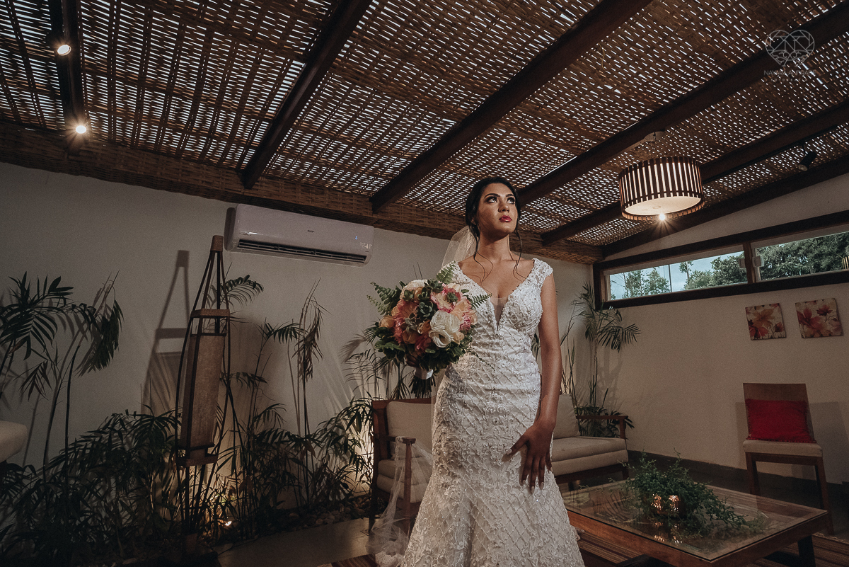 casamento rustico feito no sitio portal da serra em mogi das cruzes de dia ao ar livre com passarela espelhada fotografa premiada Nayara Andrade de Santos