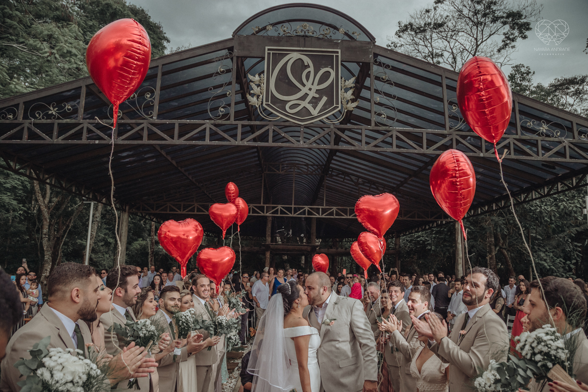 making of de noiva casamento rustico de dia em santa isabel sao paulo fotografado por nayara andrade fotografia fotografa premiada noiva com vestido liso branco e decoracao rustica
