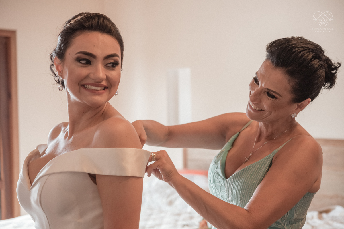 making of de noiva casamento rustico de dia em santa isabel sao paulo fotografado por nayara andrade fotografia fotografa premiada noiva com vestido liso branco e decoracao rustica