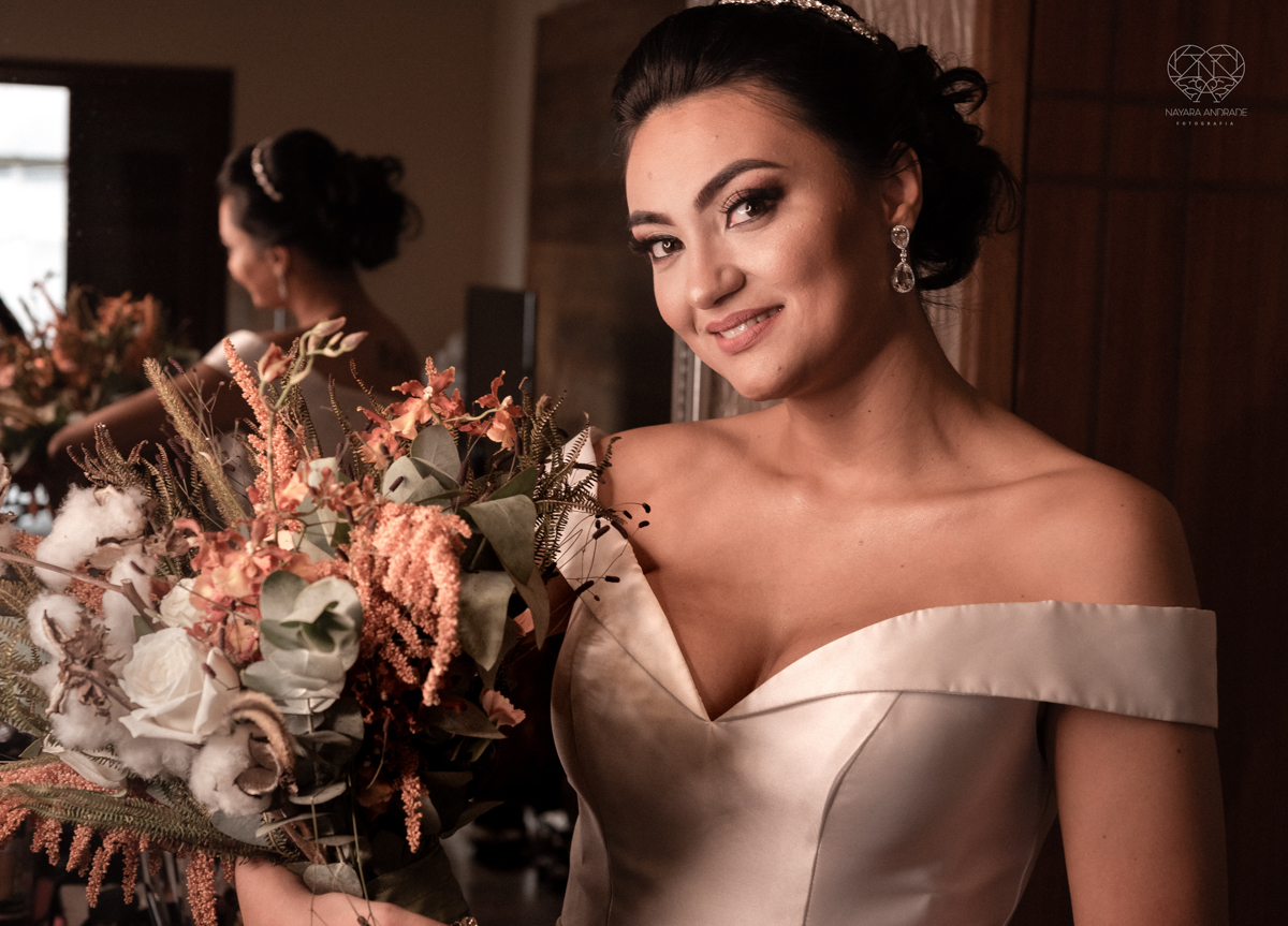 making of de noiva casamento rustico de dia em santa isabel sao paulo fotografado por nayara andrade fotografia fotografa premiada noiva com vestido liso branco e decoracao rustica noiva com madrinhas em fotos posadas para o dia do casamento 