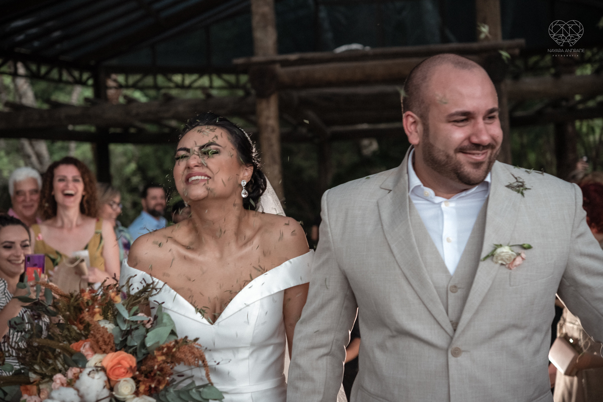 making of de noiva casamento rustico de dia em santa isabel sao paulo fotografado por nayara andrade fotografia fotografa premiada noiva com vestido liso branco e decoracao rustica