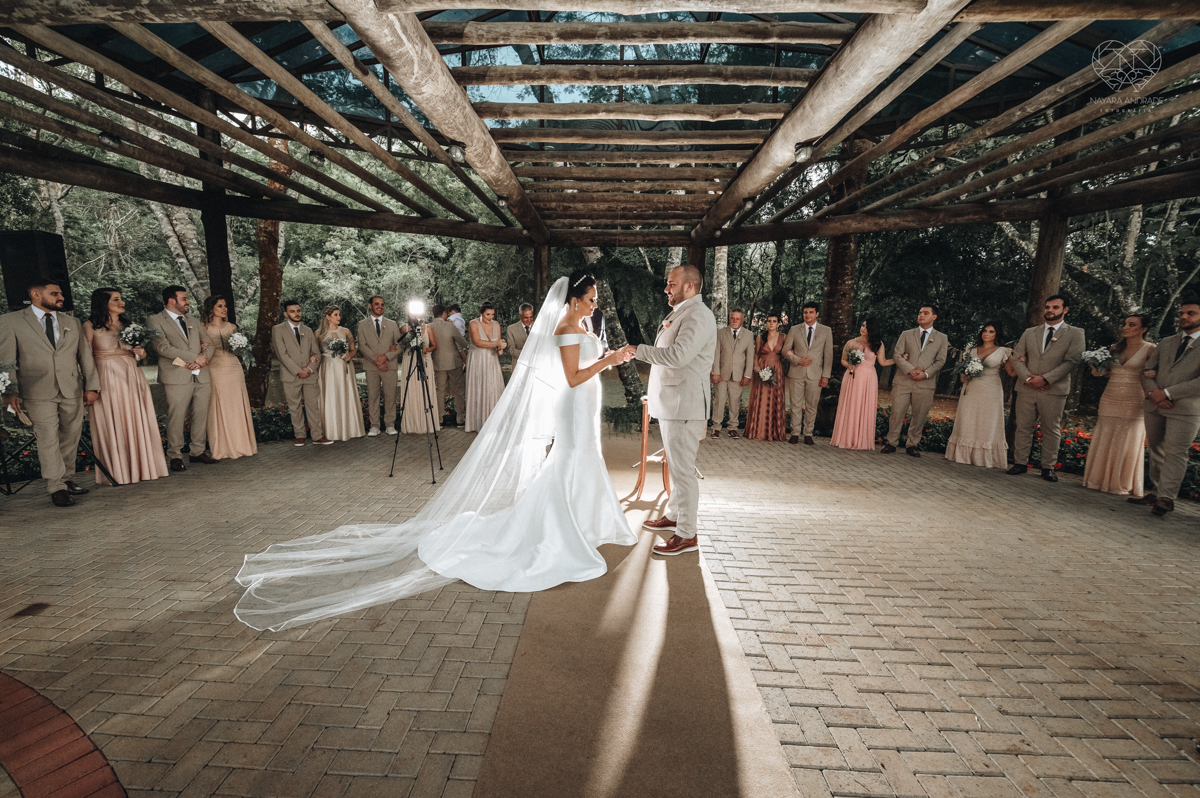 making of de noiva casamento rustico de dia em santa isabel sao paulo fotografado por nayara andrade fotografia fotografa premiada noiva com vestido liso branco e decoracao rustica