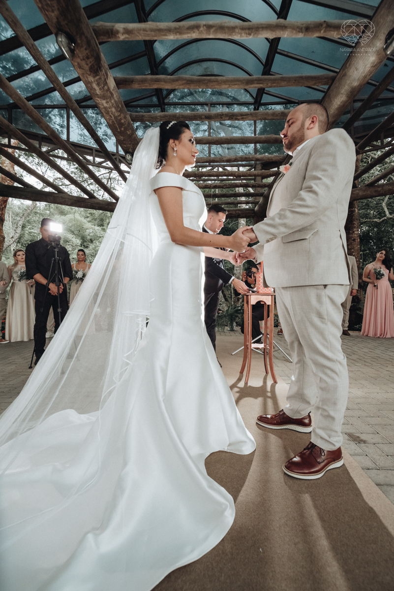 making of de noiva casamento rustico de dia em santa isabel sao paulo fotografado por nayara andrade fotografia fotografa premiada noiva com vestido liso branco e decoracao rustica