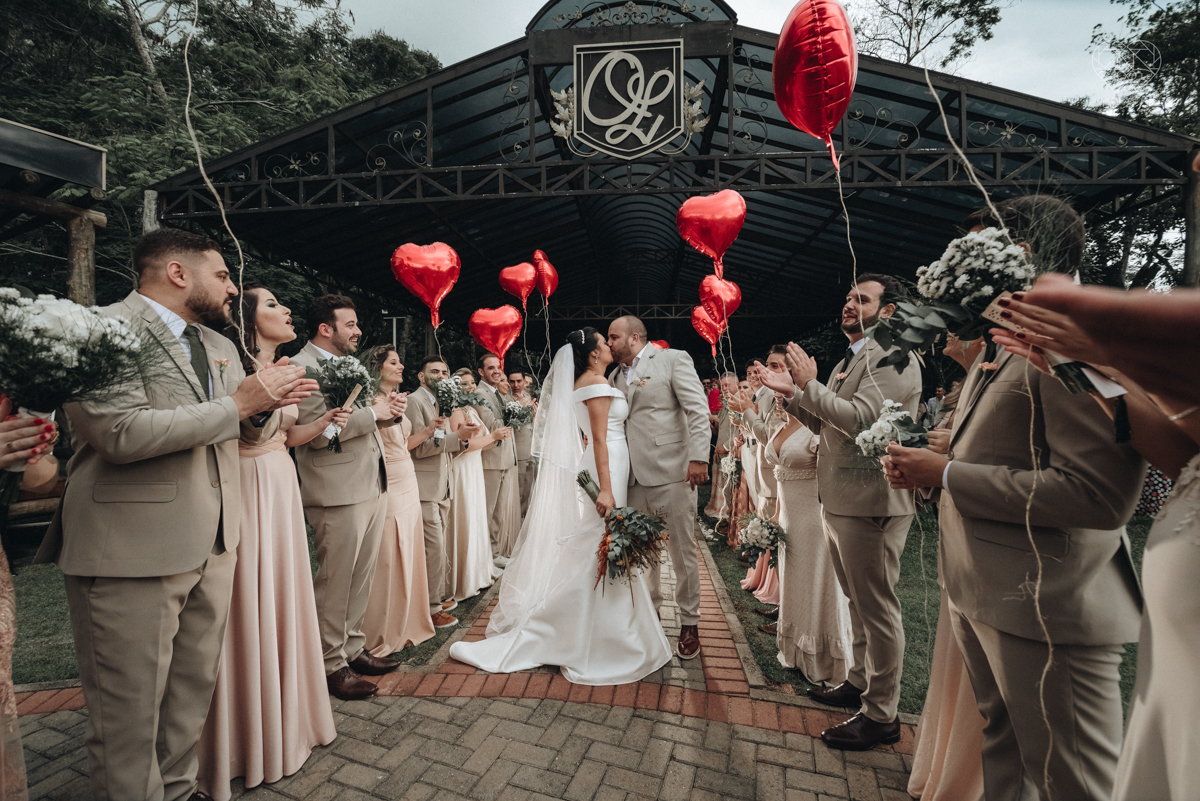 making of de noiva casamento rustico de dia em santa isabel sao paulo fotografado por nayara andrade fotografia fotografa premiada noiva com vestido liso branco e decoracao rustica