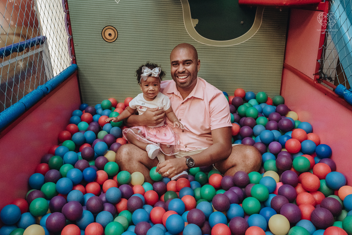 fotografia de aniversaio infantil em santos sao paulo praia grande e sao vicente fotografa nayara andrade premiada com o oscar de fotografia de camilia festa de um ano