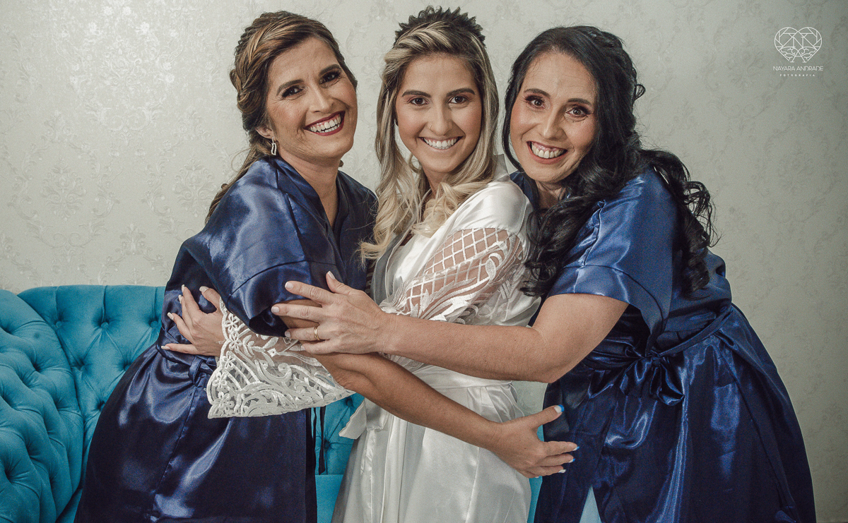 noiva linda e classica casamento de dia em um casamento ao ar livre making of de cabelo e maquiagem fotografa nayara andrade fotografa premiada