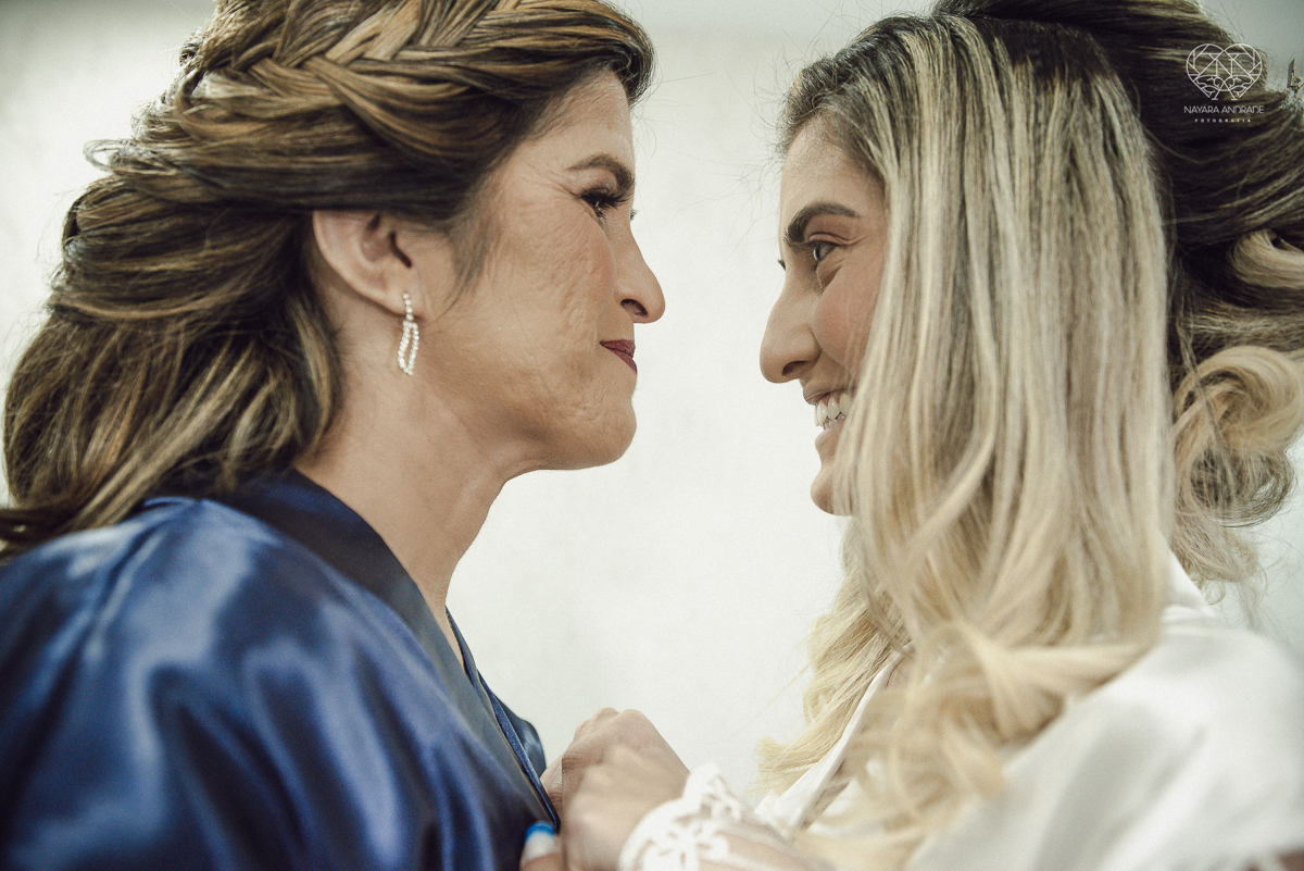 noiva linda e classica casamento de dia em um casamento ao ar livre making of de cabelo e maquiagem fotografa nayara andrade fotografa premiada