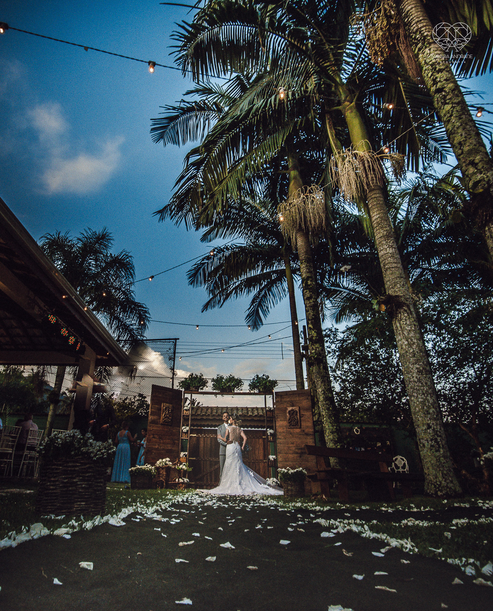 CAsamento rustico de dia madrinhas de azul e casal classico casamento no jardim das orquideas e fotografa nayara andrade premiada mundialmente  e fotos artisticas