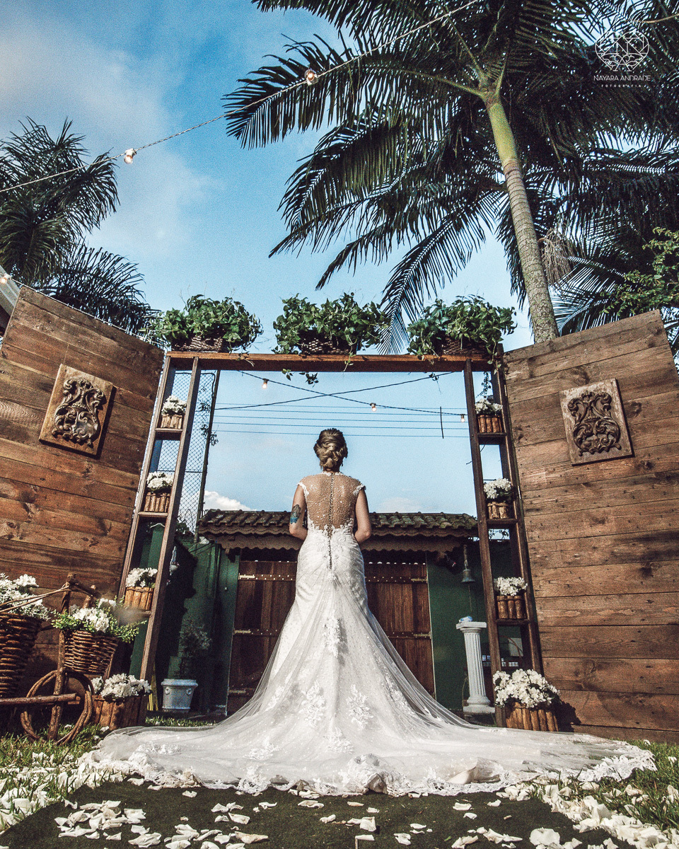 CAsamento rustico de dia madrinhas de azul e casal classico casamento no jardim das orquideas e fotografa nayara andrade premiada mundialmente  e fotos artisticas