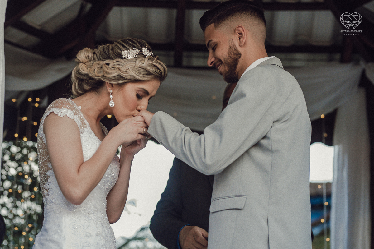 CAsamento rustico de dia madrinhas de azul e casal classico casamento no jardim das orquideas e fotografa nayara andrade premiada mundialmente  e fotos artisticas