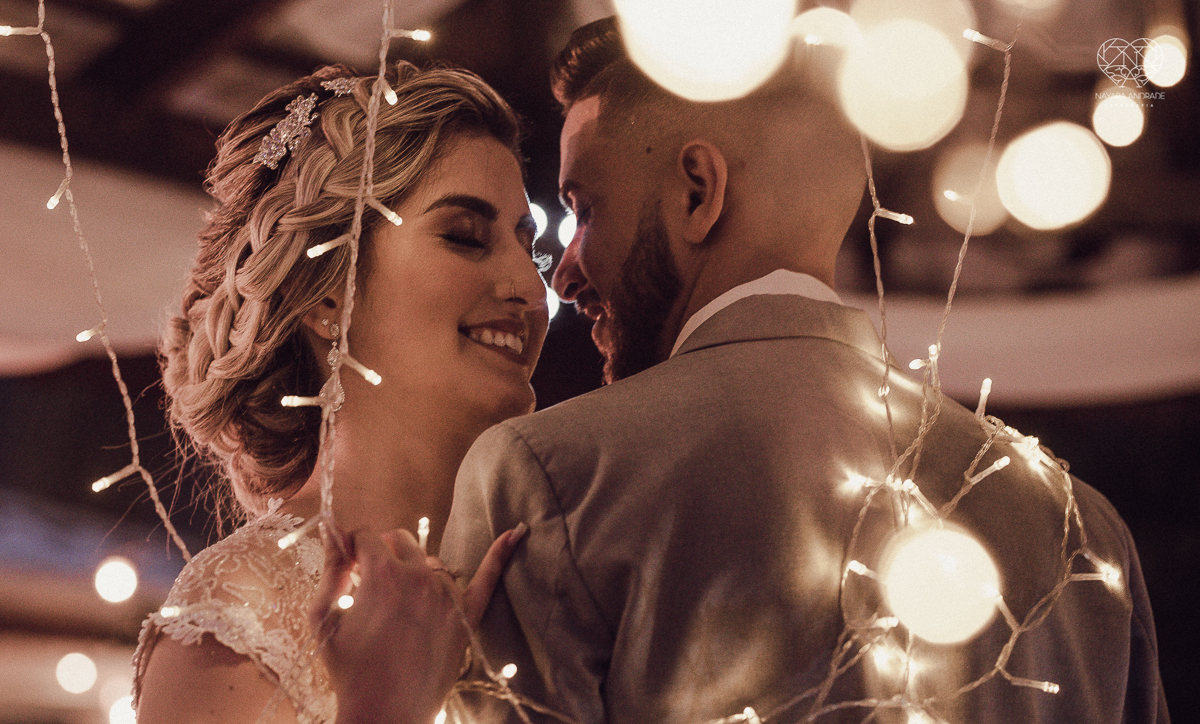 CAsamento rustico de dia madrinhas de azul e casal classico casamento no jardim das orquideas e fotografa nayara andrade premiada mundialmente  e fotos artisticas