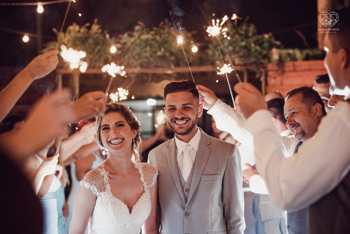 CAsamento rustico de dia madrinhas de azul e casal classico casamento no jardim das orquideas e fotografa nayara andrade premiada mundialmente  e fotos artisticas