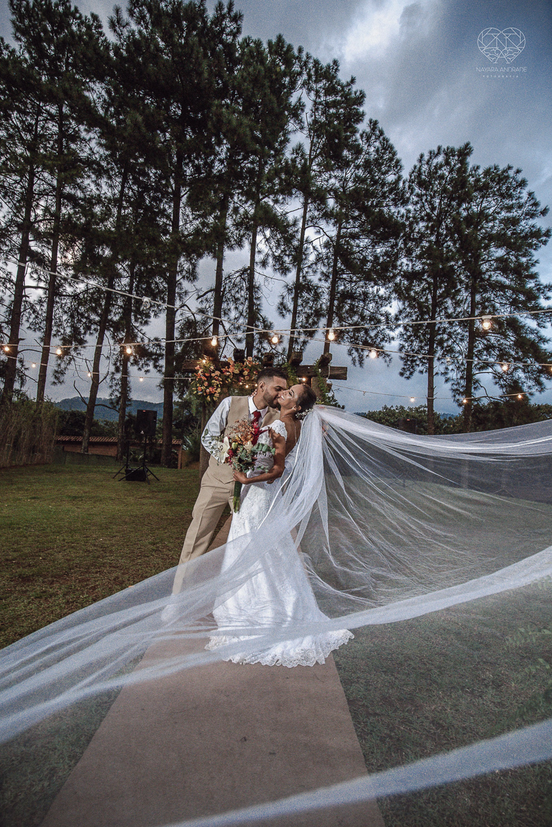 casamento boho rustico ao ar livre casal jogem em ribeirao pires chacara do sino e fotografa premiada mundialmente nayra andrade de santos