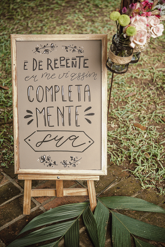 decoração rustica para casamento na praia do guaruja litoral de sao paulo feit pela fotografa premiada Nayara Andrade Fotografia