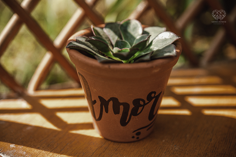 decoração rustica para casamento na praia do guaruja litoral de sao paulo feit pela fotografa premiada Nayara Andrade Fotografia
