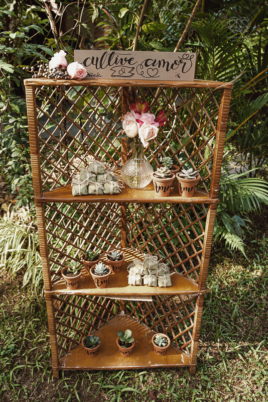 decoração rustica para casamento na praia do guaruja litoral de sao paulo feit pela fotografa premiada Nayara Andrade Fotografia