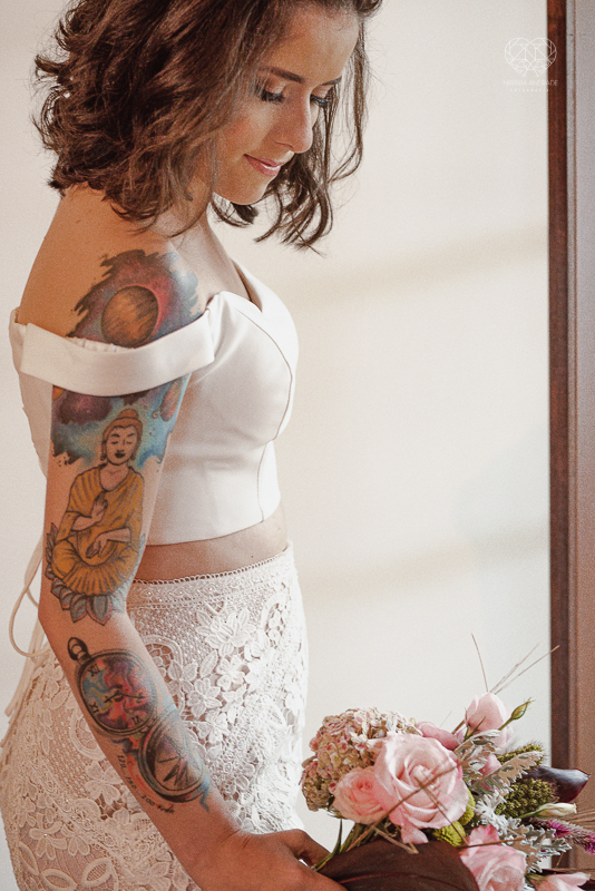 casamento editorial na praia do guaiuba guaruja decoraçao rustica mini wedding elopment fotografado pela fotografa nayara andrade fotografia prenmiada  no brasil e no mundo