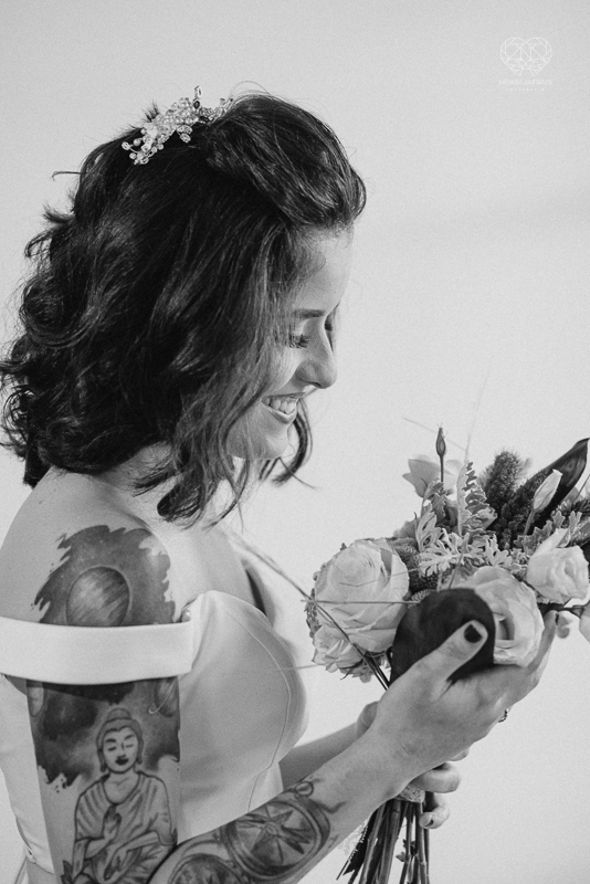 casamento editorial na praia do guaiuba guaruja decoraçao rustica mini wedding elopment fotografado pela fotografa nayara andrade fotografia prenmiada  no brasil e no mundo