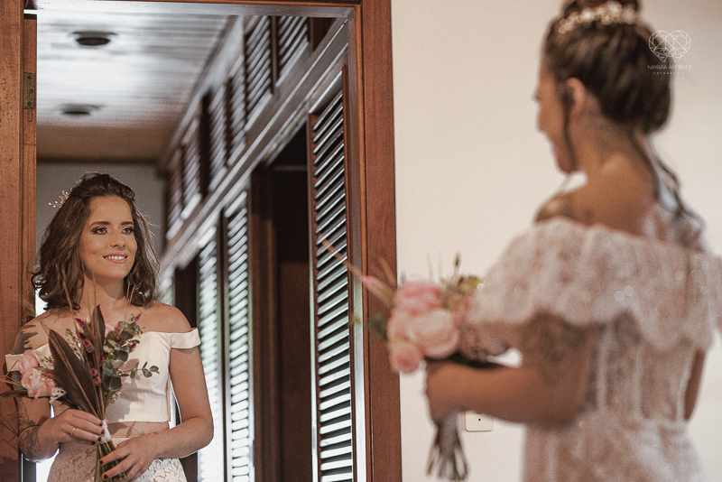 casamento editorial na praia do guaiuba guaruja decoraçao rustica mini wedding elopment fotografado pela fotografa nayara andrade fotografia prenmiada  no brasil e no mundo