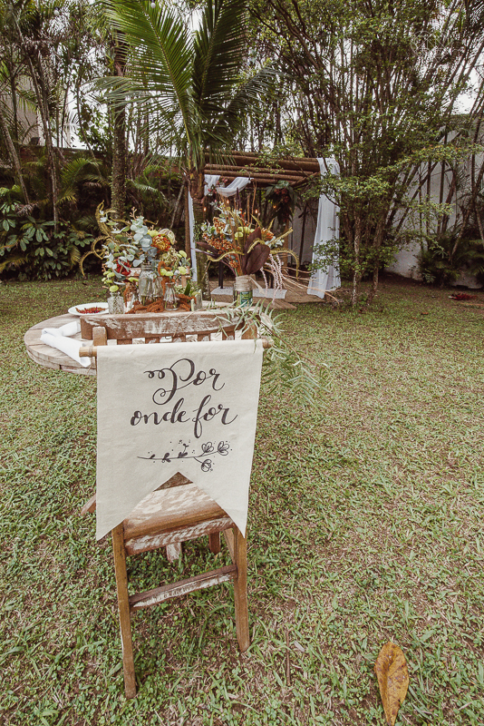 casamento editorial na praia do guaiuba guaruja decoraçao rustica mini wedding elopment fotografado pela fotografa nayara andrade fotografia prenmiada  no brasil e no mundo