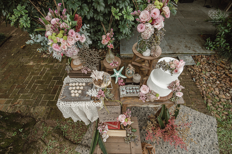 casamento editorial na praia do guaiuba guaruja decoraçao rustica mini wedding elopment fotografado pela fotografa nayara andrade fotografia prenmiada  no brasil e no mundo