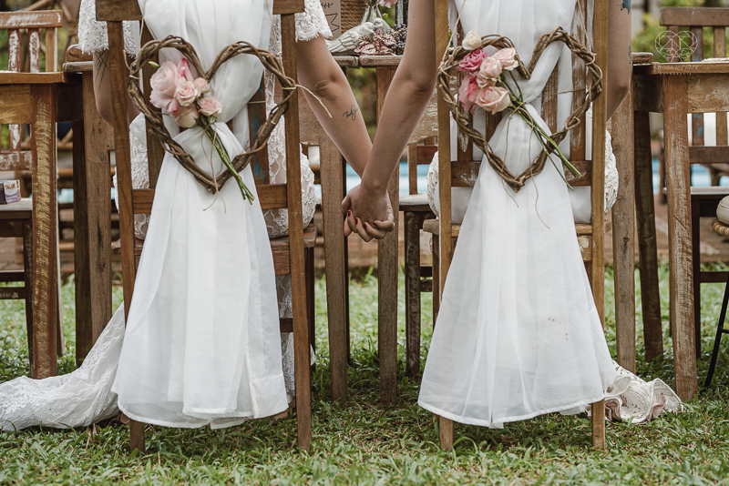 casamento editorial na praia do guaiuba guaruja decoraçao rustica mini wedding elopment fotografado pela fotografa nayara andrade fotografia prenmiada  no brasil e no mundo
