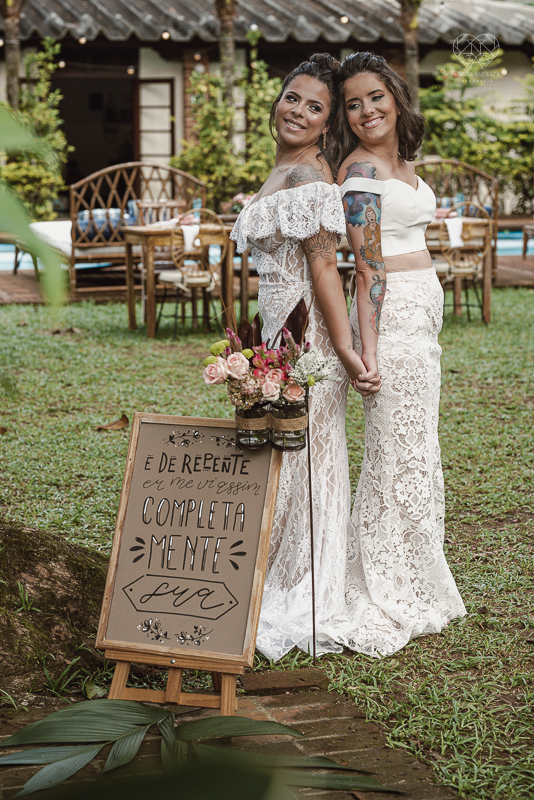 casamento editorial na praia do guaiuba guaruja decoraçao rustica mini wedding elopment fotografado pela fotografa nayara andrade fotografia prenmiada  no brasil e no mundo