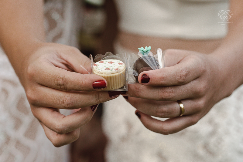 casamento editorial na praia do guaiuba guaruja decoraçao rustica mini wedding elopment fotografado pela fotografa nayara andrade fotografia prenmiada  no brasil e no mundo