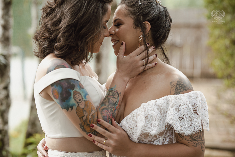 casamento editorial na praia do guaiuba guaruja decoraçao rustica mini wedding elopment fotografado pela fotografa nayara andrade fotografia prenmiada  no brasil e no mundo