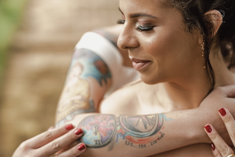 casamento editorial na praia do guaiuba guaruja decoraçao rustica mini wedding elopment fotografado pela fotografa nayara andrade fotografia prenmiada  no brasil e no mundo