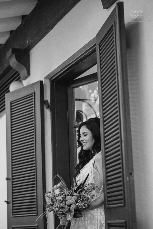 casamento editorial na praia do guaiuba guaruja decoraçao rustica mini wedding elopment fotografado pela fotografa nayara andrade fotografia prenmiada  no brasil e no mundo