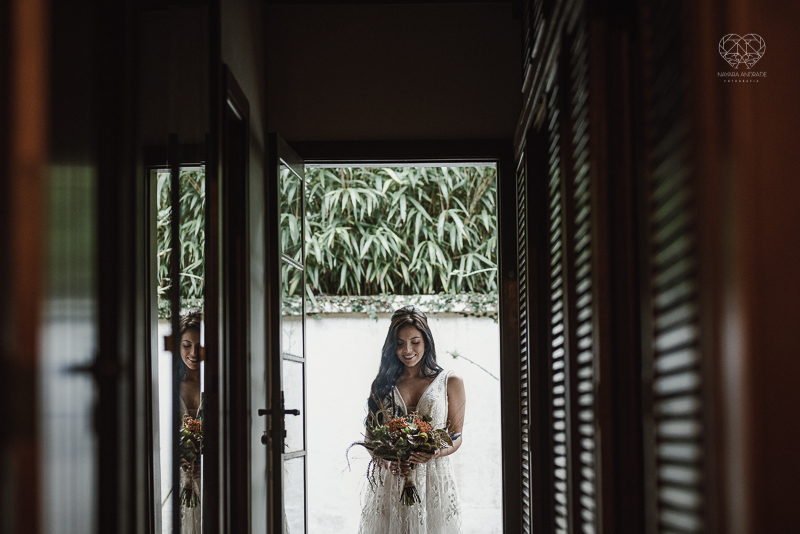 casamento editorial na praia do guaiuba guaruja decoraçao rustica mini wedding elopment fotografado pela fotografa nayara andrade fotografia prenmiada  no brasil e no mundo