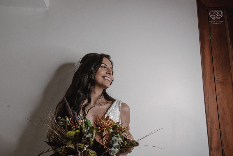 casamento editorial na praia do guaiuba guaruja decoraçao rustica mini wedding elopment fotografado pela fotografa nayara andrade fotografia prenmiada  no brasil e no mundo