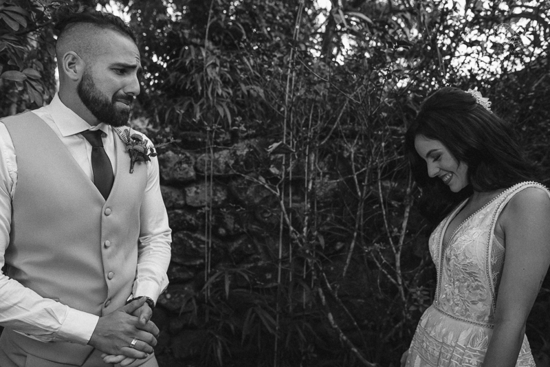 casamento editorial na praia do guaiuba guaruja decoraçao rustica mini wedding elopment fotografado pela fotografa nayara andrade fotografia prenmiada  no brasil e no mundo