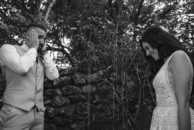 casamento editorial na praia do guaiuba guaruja decoraçao rustica mini wedding elopment fotografado pela fotografa nayara andrade fotografia prenmiada  no brasil e no mundo