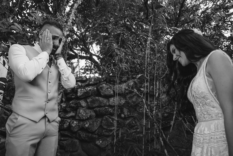 casamento editorial na praia do guaiuba guaruja decoraçao rustica mini wedding elopment fotografado pela fotografa nayara andrade fotografia prenmiada  no brasil e no mundo