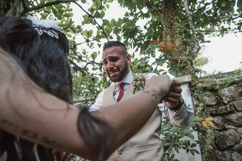 casamento editorial na praia do guaiuba guaruja decoraçao rustica mini wedding elopment fotografado pela fotografa nayara andrade fotografia prenmiada  no brasil e no mundo