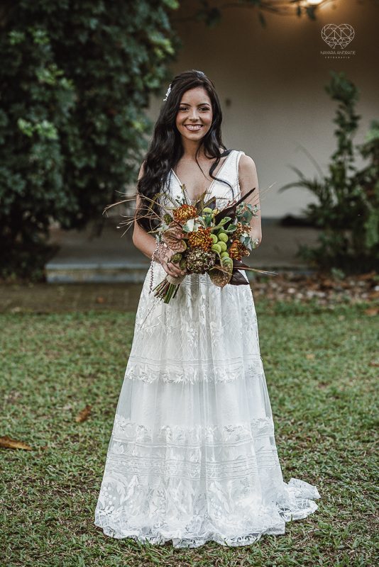 casamento editorial na praia do guaiuba guaruja decoraçao rustica mini wedding elopment fotografado pela fotografa nayara andrade fotografia prenmiada  no brasil e no mundo