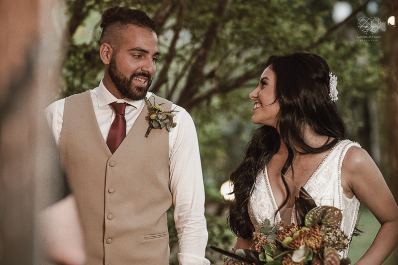 casamento editorial na praia do guaiuba guaruja decoraçao rustica mini wedding elopment fotografado pela fotografa nayara andrade fotografia prenmiada  no brasil e no mundo