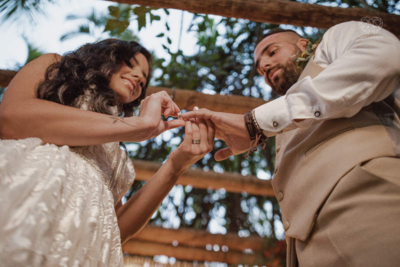 casamento editorial na praia do guaiuba guaruja decoraçao rustica mini wedding elopment fotografado pela fotografa nayara andrade fotografia prenmiada  no brasil e no mundo