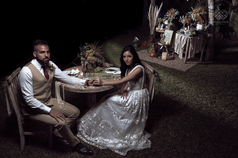 casamento editorial na praia do guaiuba guaruja decoraçao rustica mini wedding elopment fotografado pela fotografa nayara andrade fotografia prenmiada  no brasil e no mundo