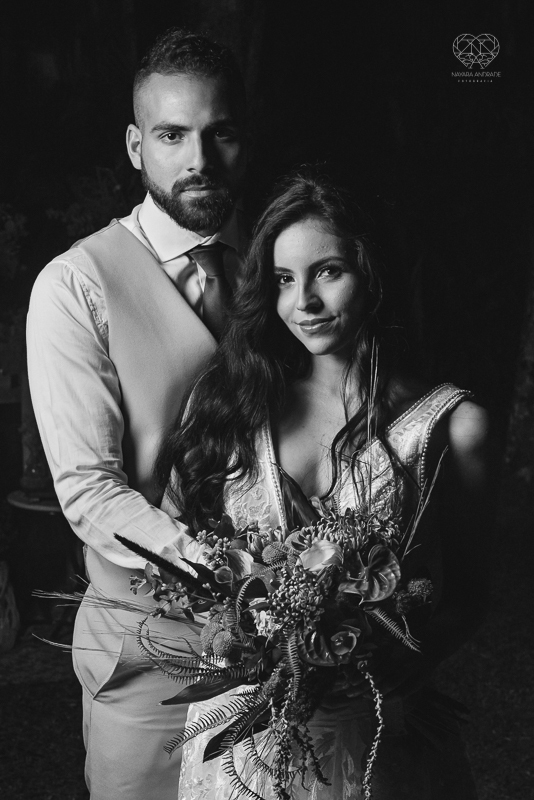 casamento editorial na praia do guaiuba guaruja decoraçao rustica mini wedding elopment fotografado pela fotografa nayara andrade fotografia prenmiada  no brasil e no mundo