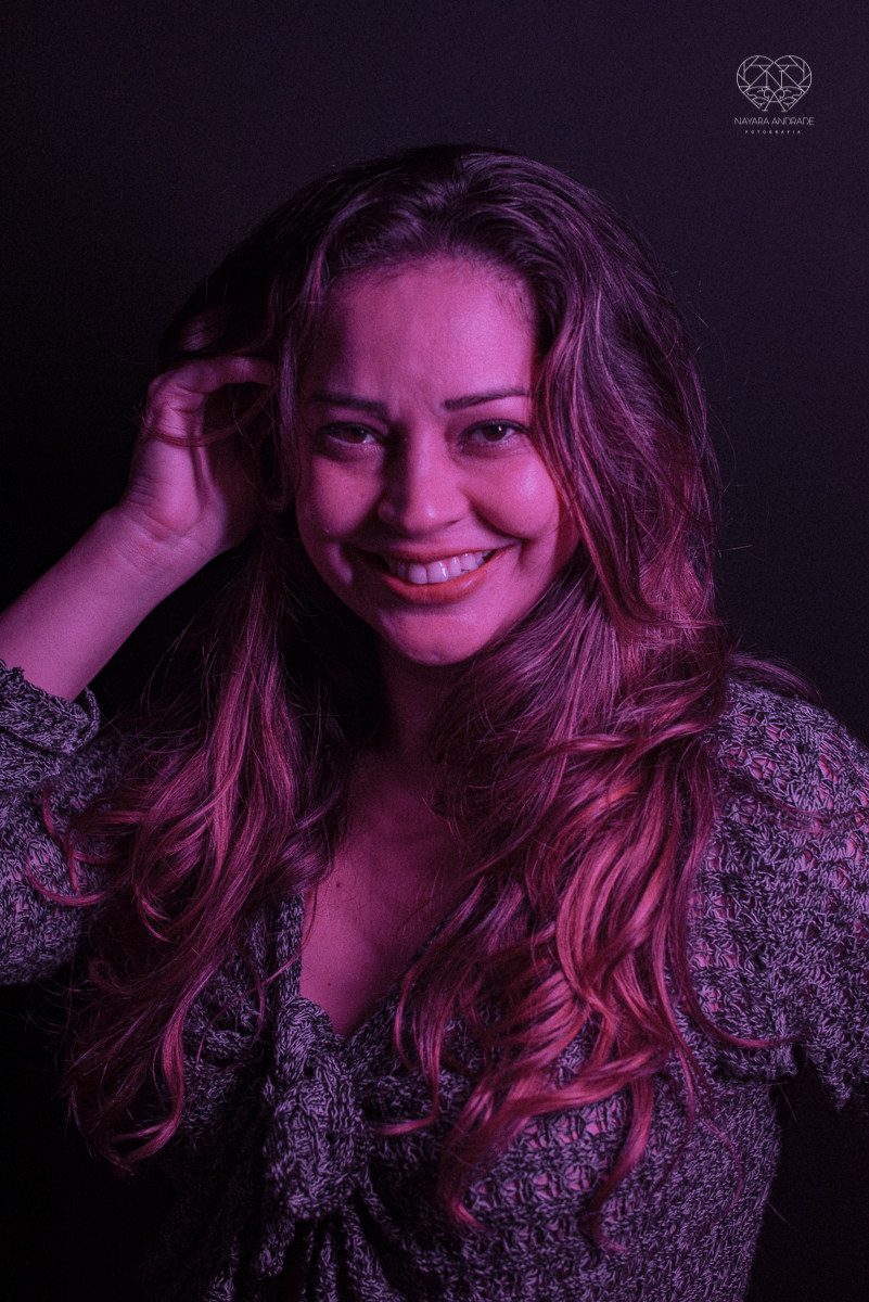 Ensaio casal lifestyke espontaneo e sensual fotografado pela fotografa nayara andrade premiada internacionalmente  fotos marcantes com luz forte sexy