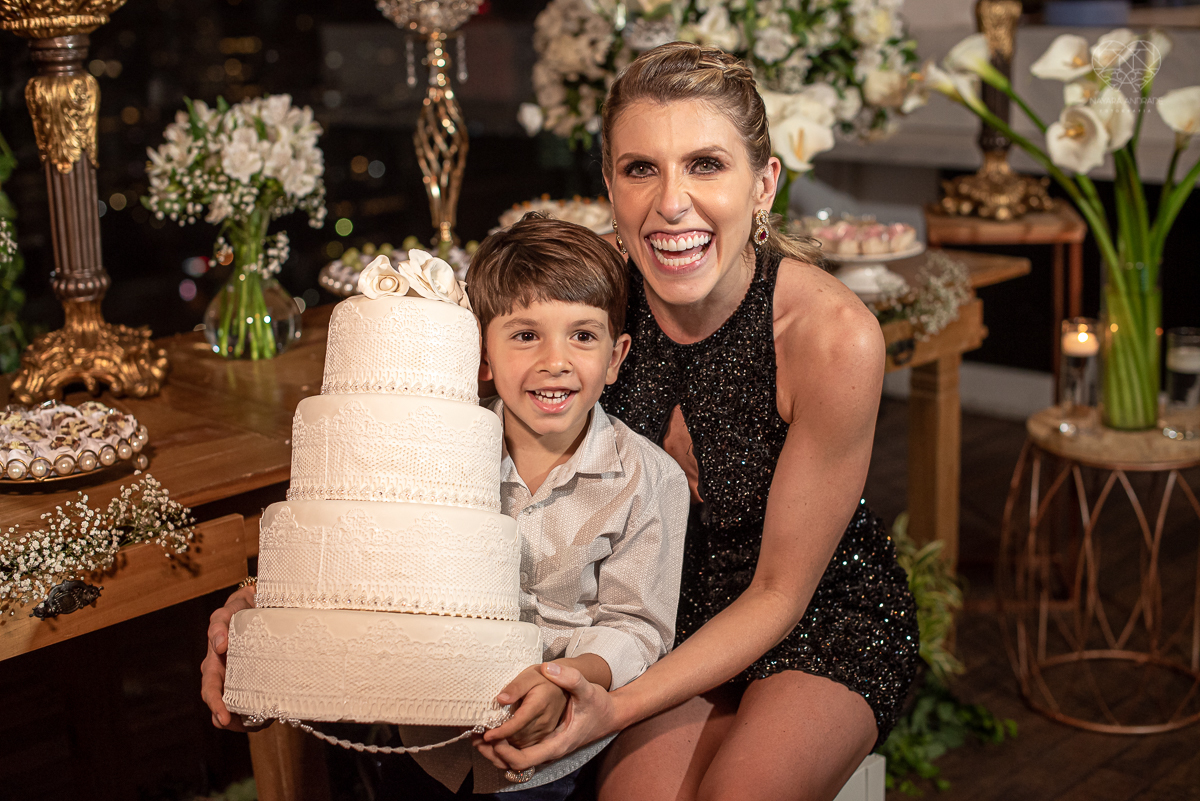 aniversario da pianista Juliana D'Agostini no terrazza rooftop em sao paulo aniversariante veste Israel Valentim modelo preto com brilho e patrocinada pelos pianos cassio fotografia  premiada nayara andrade aniversario na capital de sao paulo com famosos