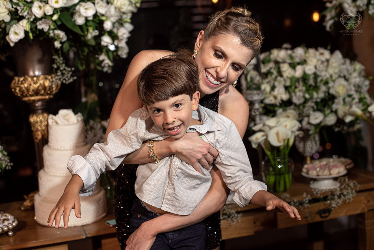 aniversario da pianista Juliana D'Agostini no terrazza rooftop em sao paulo aniversariante veste Israel Valentim modelo preto com brilho e patrocinada pelos pianos cassio fotografia  premiada nayara andrade aniversario na capital de sao paulo com famososv