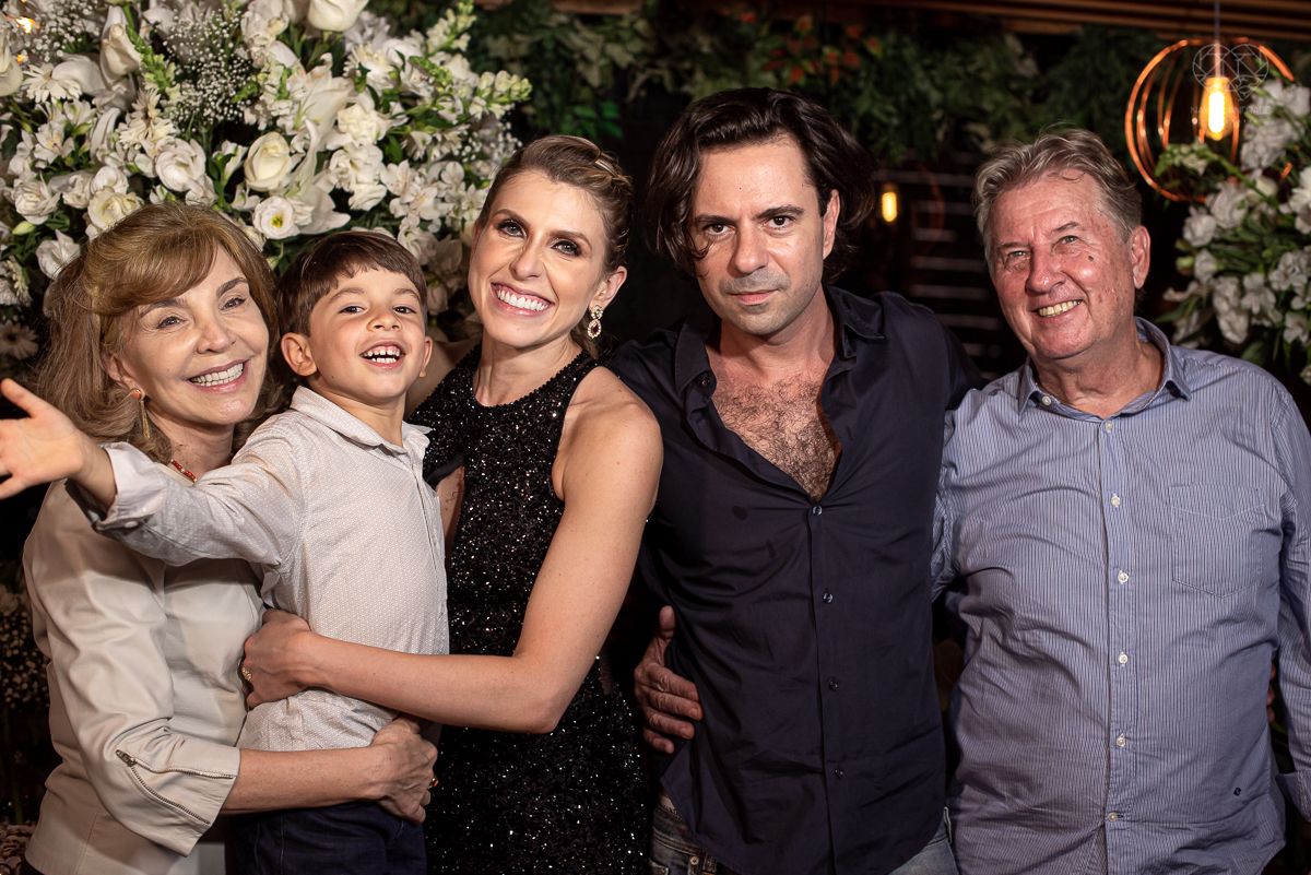 aniversario da pianista Juliana D'Agostini no terrazza rooftop em sao paulo aniversariante veste Israel Valentim modelo preto com brilho e patrocinada pelos pianos cassio fotografia  premiada nayara andrade aniversario na capital de sao paulo com famosos