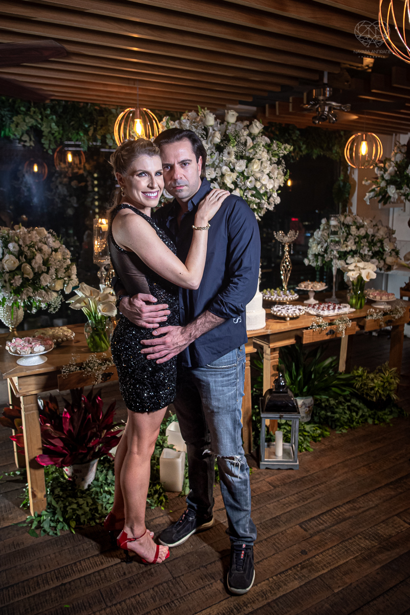 aniversario da pianista Juliana D'Agostini no terrazza rooftop em sao paulo aniversariante veste Israel Valentim modelo preto com brilho e patrocinada pelos pianos cassio fotografia  premiada nayara andrade aniversario na capital de sao paulo com famosos