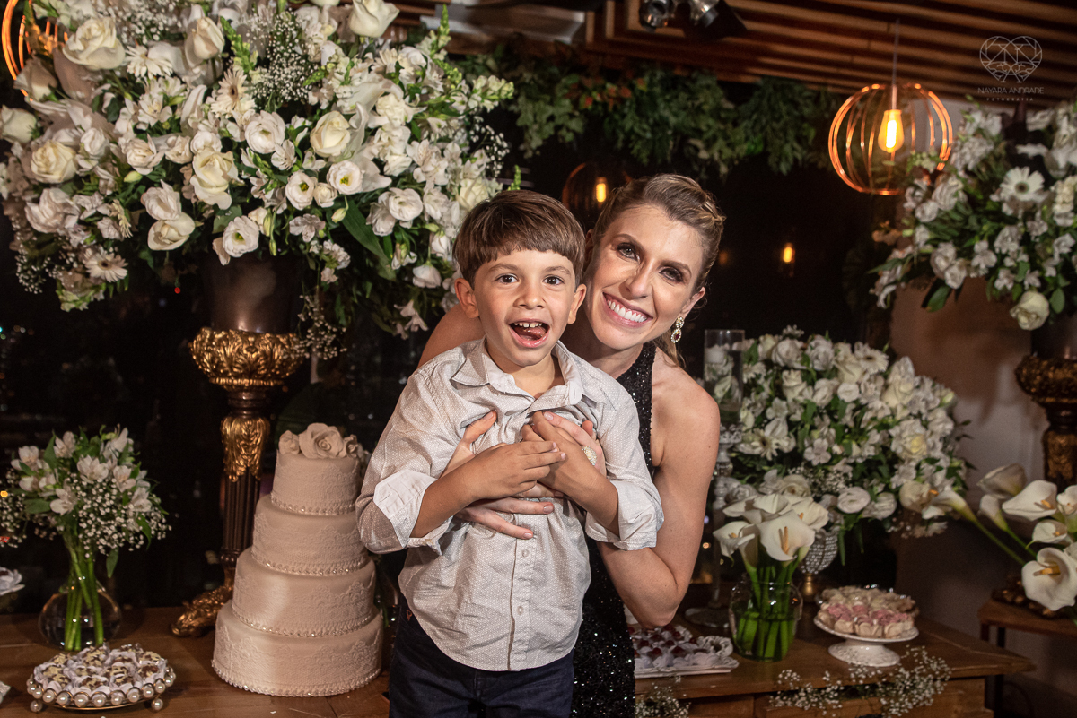 aniversario da pianista Juliana D'Agostini no terrazza rooftop em sao paulo aniversariante veste Israel Valentim modelo preto com brilho e patrocinada pelos pianos cassio fotografia  premiada nayara andrade aniversario na capital de sao paulo com famosos