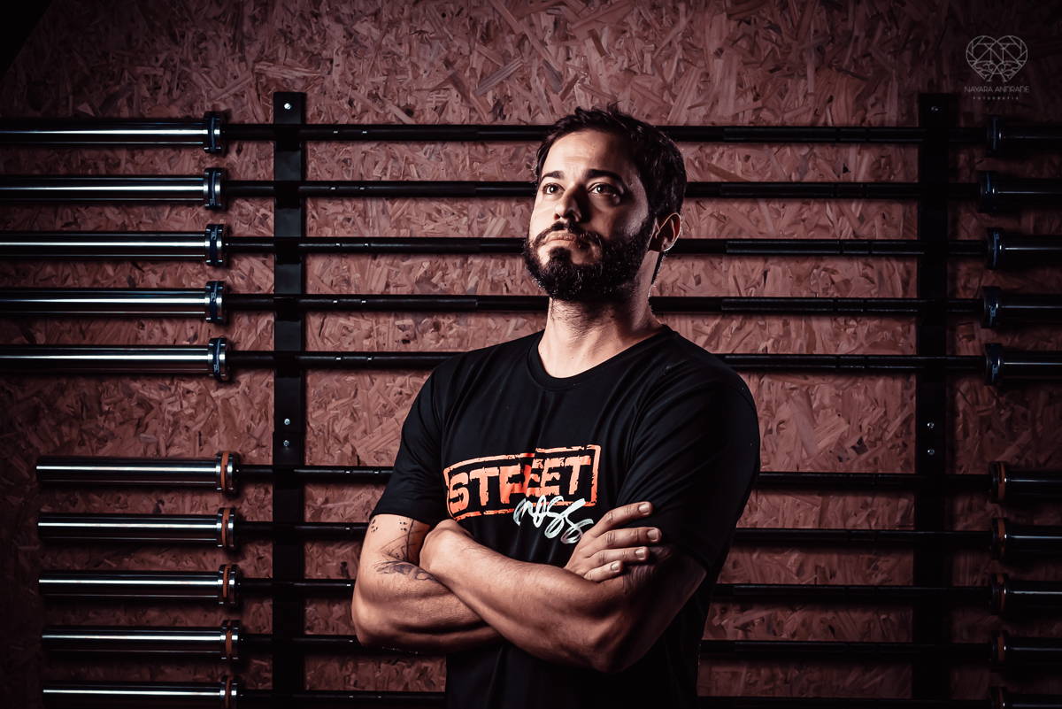 Fotos de crossfit com alletas praticando a modalidade em movimento. fotos para academia fotos profissionais de atletas em movimento em santos e baixada santista feitas pela fotografa premiada nayara andrade